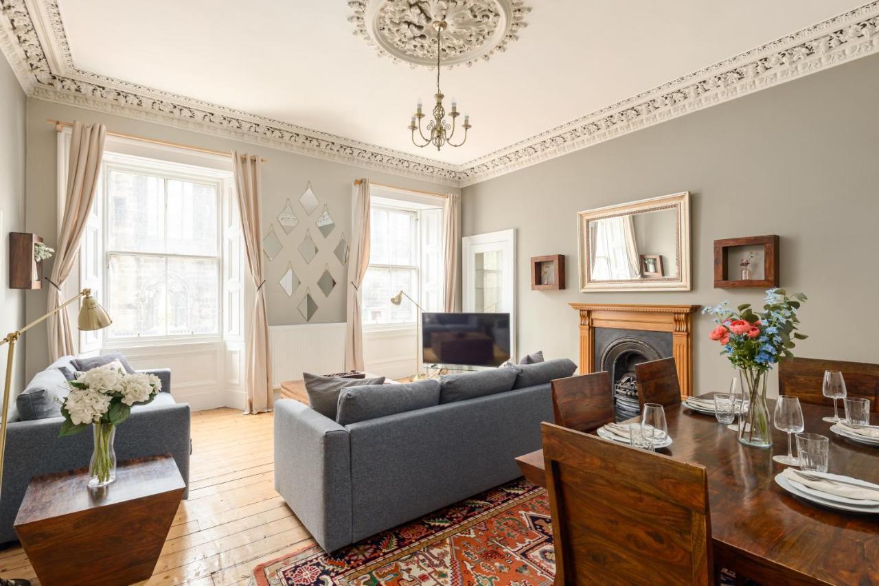 2 Bed Old Town Apartment - Next To Castle Эдинбург Экстерьер фото